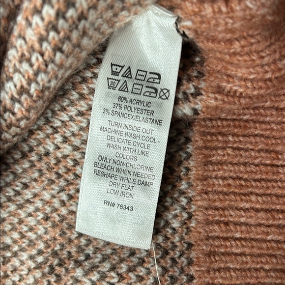 cupcakes & cashmere Plaid Cardigan in Brown and White - Picture 9 of 9